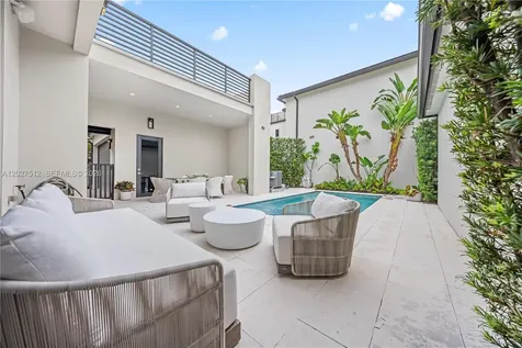 8162 NW 48th Terrace Doral FL 33166