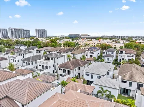 8162 NW 48th Terrace Doral FL 33166