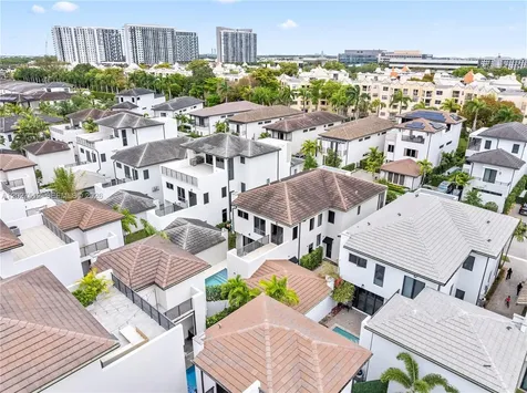 8162 NW 48th Terrace Doral FL 33166