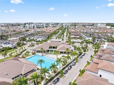 8162 NW 48th Terrace Doral FL 33166