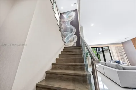 8162 NW 48th Terrace Doral FL 33166