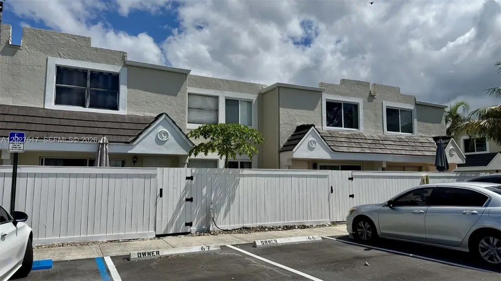 4540 SW 68th Ct Circle Miami FL 33155