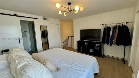 4540 SW 68th Ct Circle Miami FL 33155