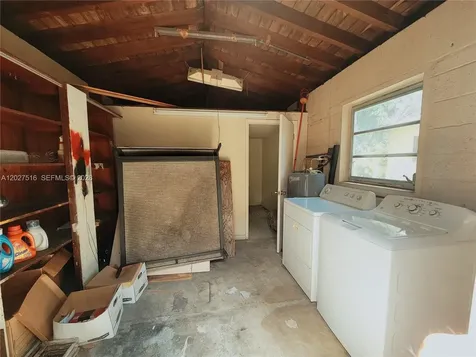 7305 SW 17th Terrace Miami FL 33155