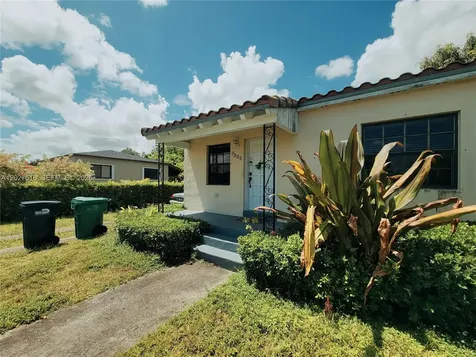 7305 SW 17th Terrace Miami FL 33155
