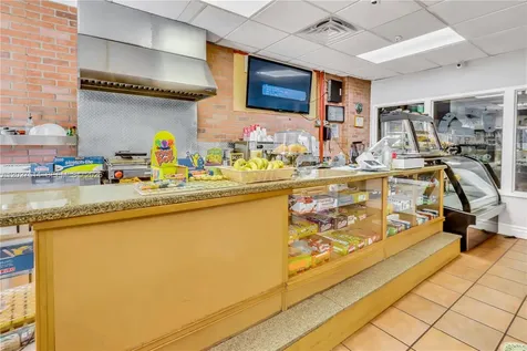 600 NE 36th Street Miami FL 33137