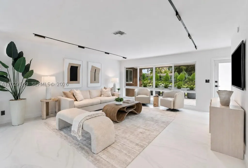 2110 NE 54th Street Fort Lauderdale FL 33308