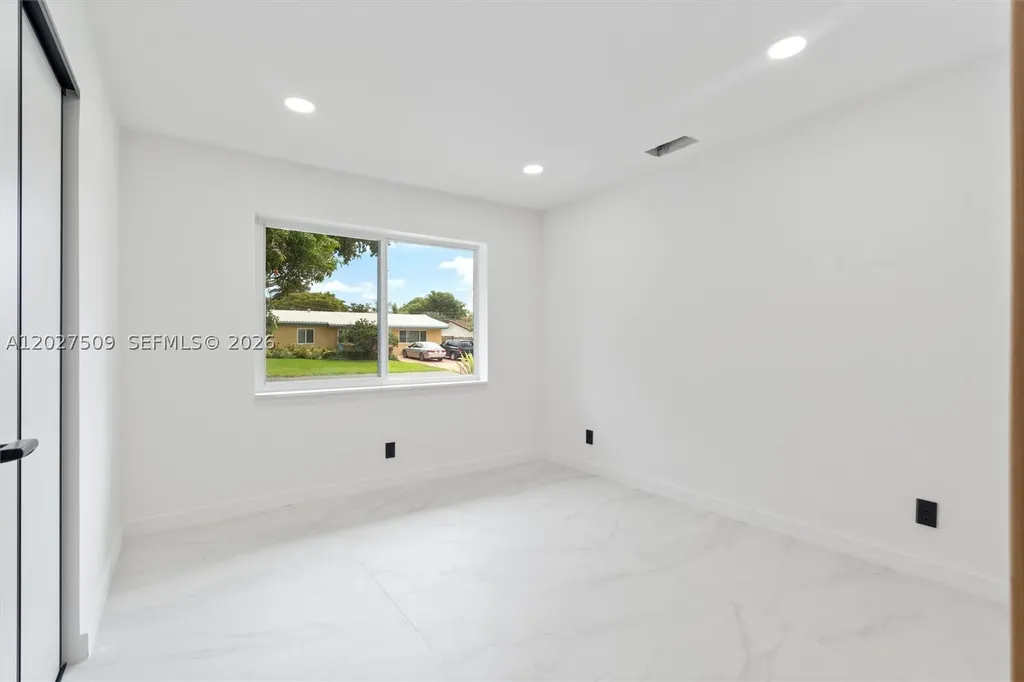 2110 NE 54th Street Fort Lauderdale FL 33308