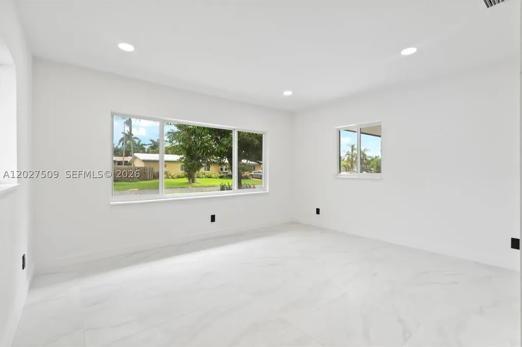 2110 NE 54th Street Fort Lauderdale FL 33308