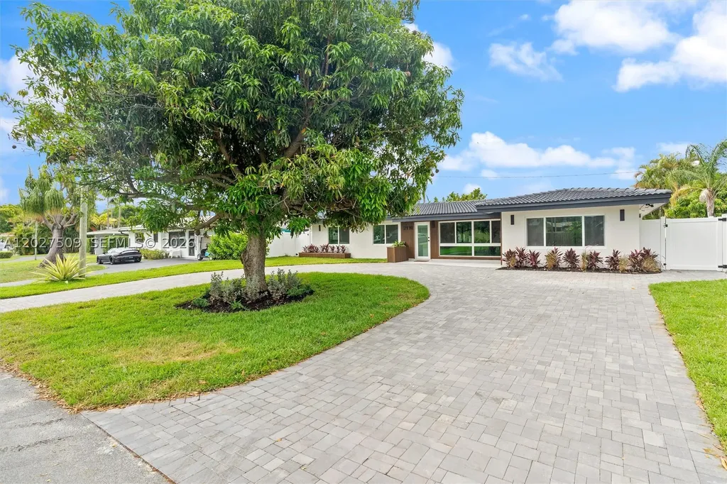 2110 NE 54th Street Fort Lauderdale FL 33308