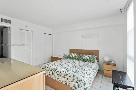 2075 SW 122nd Avenue Miami FL 33175