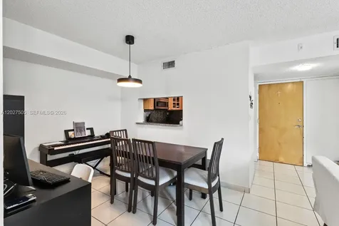 2075 SW 122nd Avenue Miami FL 33175