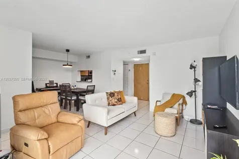 2075 SW 122nd Avenue Miami FL 33175