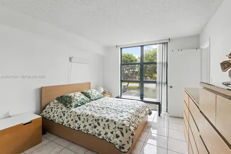 2075 SW 122nd Avenue Miami FL 33175