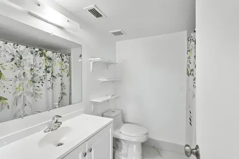 2075 SW 122nd Avenue Miami FL 33175
