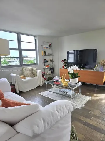 5 Island Avenue Miami Beach FL 33139