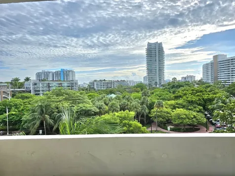 5 Island Avenue Miami Beach FL 33139