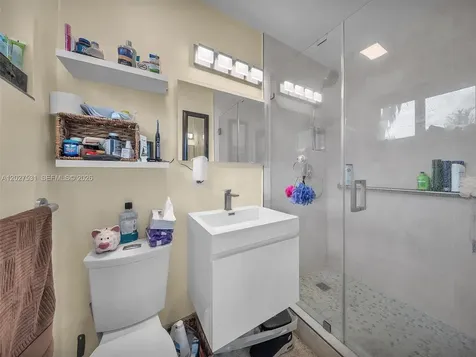 4321 NE 15th Terrace Oakland Park FL 33334