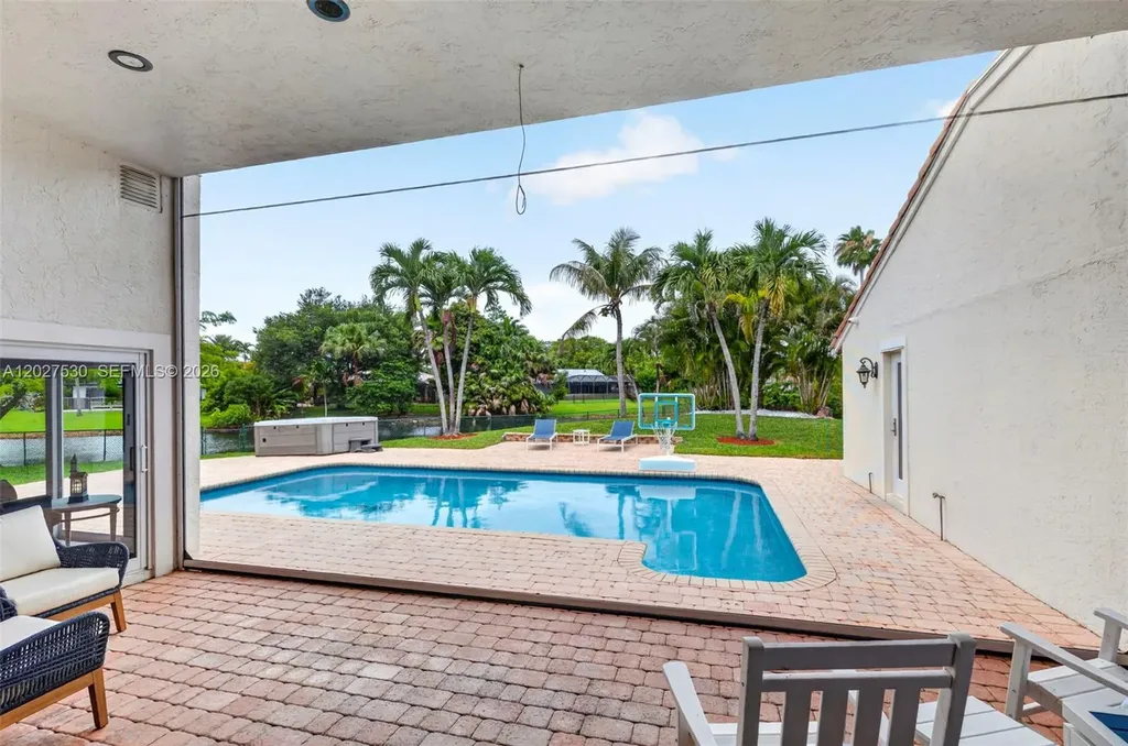 1860 NW 107th Terrace Coral Springs FL 33071