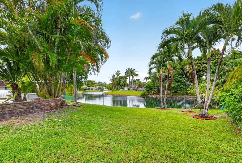 1860 NW 107th Terrace Coral Springs FL 33071