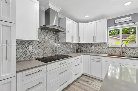 1860 NW 107th Terrace Coral Springs FL 33071