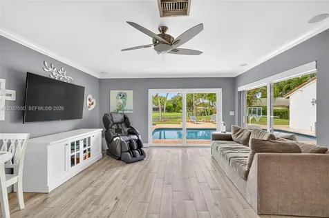 1860 NW 107th Terrace Coral Springs FL 33071