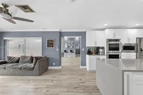 1860 NW 107th Terrace Coral Springs FL 33071