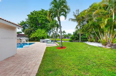1860 NW 107th Terrace Coral Springs FL 33071