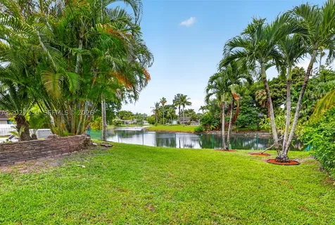 1860 NW 107th Terrace Coral Springs FL 33071