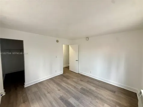 143 SW 9th Street Miami FL 33130