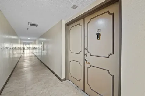 17890 W Dixie Highway North Miami Beach FL 33160