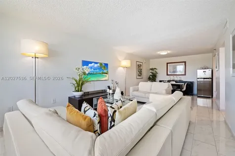 17890 W Dixie Highway North Miami Beach FL 33160