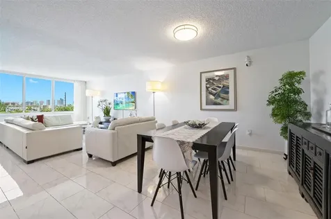 17890 Dixie North Miami Beach FL 33160
