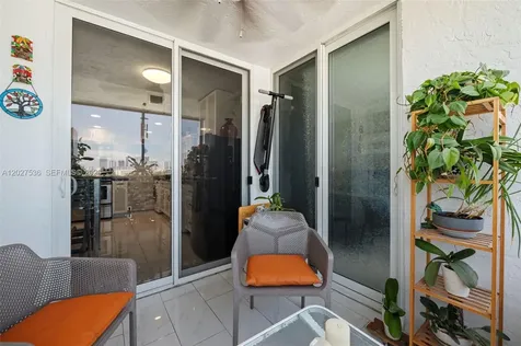 17890 Dixie North Miami Beach FL 33160