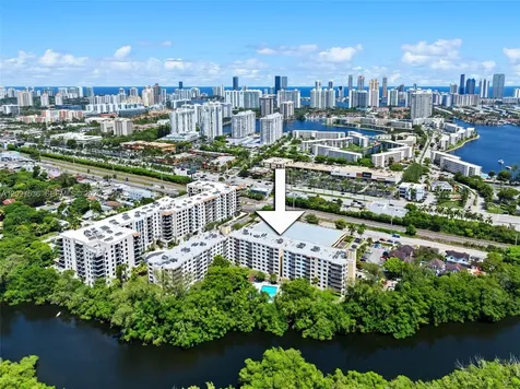 17890 Dixie North Miami Beach FL 33160