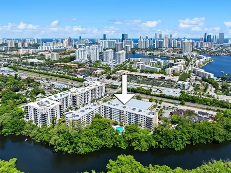 17890 W Dixie Highway North Miami Beach FL 33160