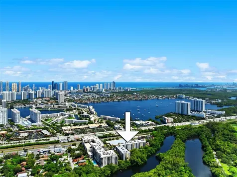 17890 Dixie North Miami Beach FL 33160