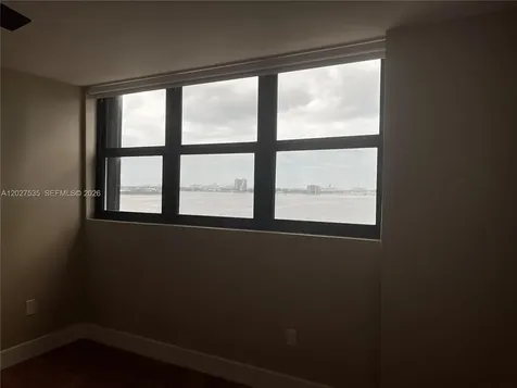 555 NE 30 Miami FL 33137