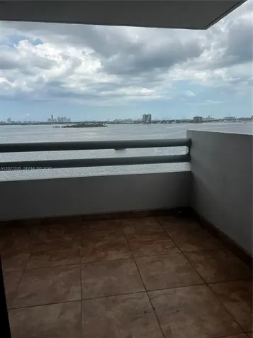555 NE 30 Miami FL 33137