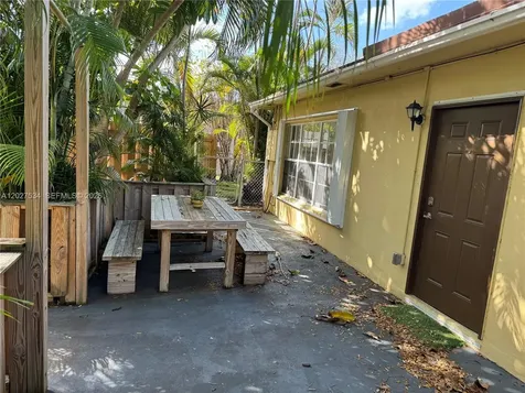 406 SE 11th Court Fort Lauderdale FL 33316