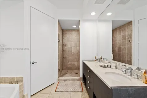 18201 Collins Avenue Sunny Isles Beach FL 33160