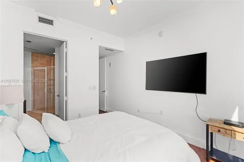 18201 Collins Avenue Sunny Isles Beach FL 33160