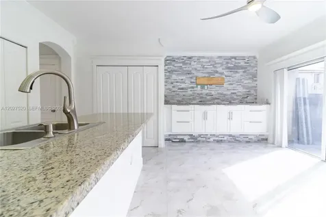 8360 NW 10th Street Miami FL 33126