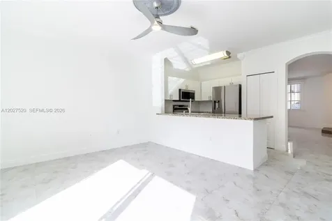 8360 NW 10th Street Miami FL 33126