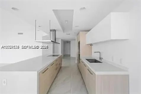 17111 Biscayne Boulevard North Miami Beach FL 33160
