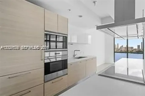 17111 Biscayne Boulevard North Miami Beach FL 33160