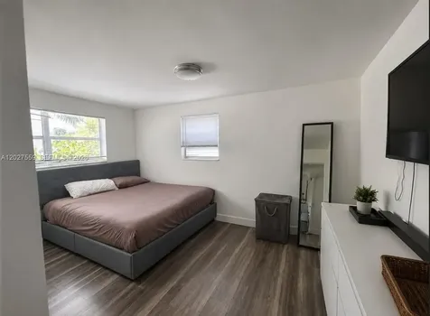 685 SW 7th Terrace Dania Beach FL 33004