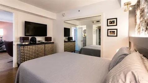 100 Lincoln Road Miami Beach FL 33139