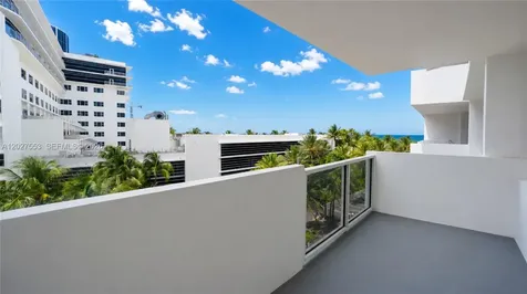 100 Lincoln Road Miami Beach FL 33139