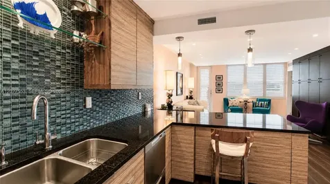 100 Lincoln Road Miami Beach FL 33139
